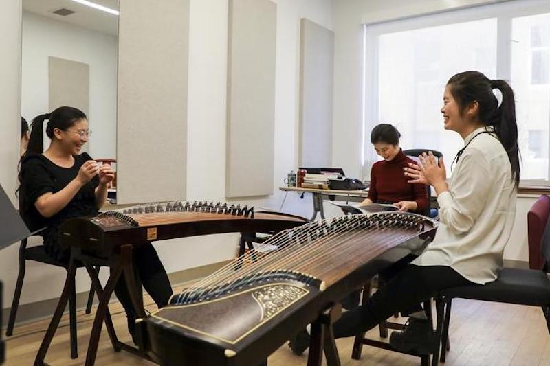 Undergraduate Double-Degree in Chinese Instruments and Liberal Arts&nbsp;
&#20013;&#22269;&#20048;&#22120;&#19982;&#25991;&#31185;&#21452;&#23398;&#20301;